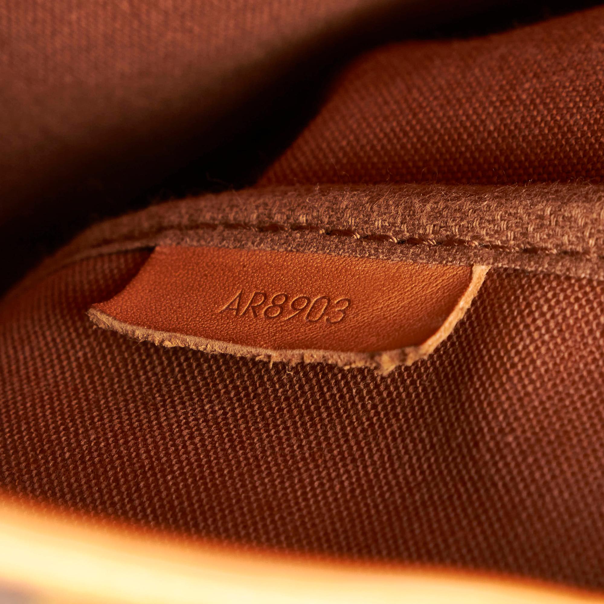 Louis Vuitton Monogram Saumur 43 (SHG-27699)