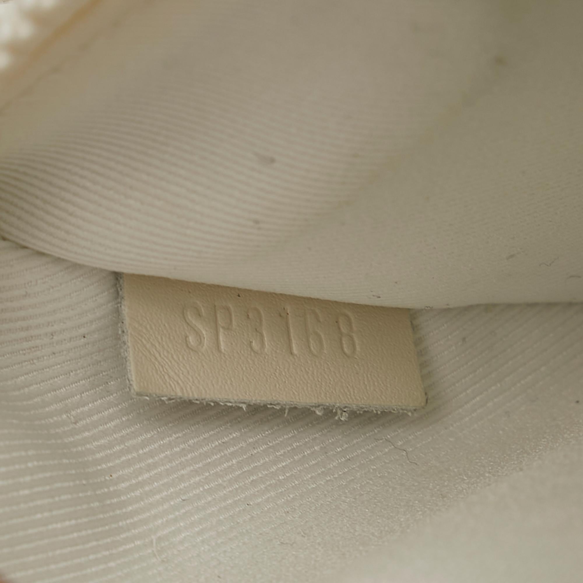 Louis Vuitton Monogram Taurillon Volga Pochette (SHG-24276)