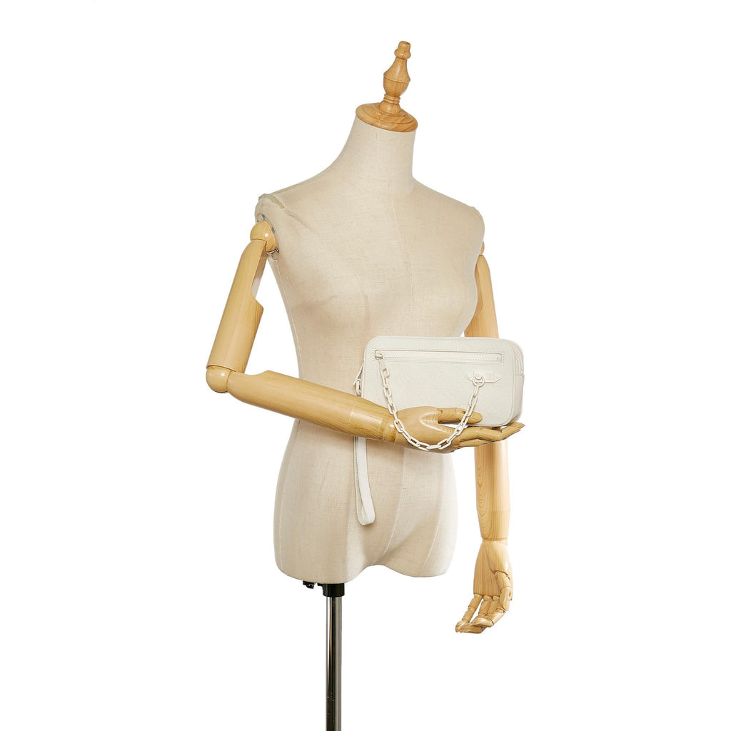 Louis Vuitton Monogram Taurillon Volga Pochette (SHG-24276)