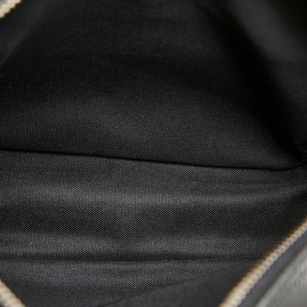 Louis Vuitton Taiga Kaluga Clutch Bag (SHG-26940)