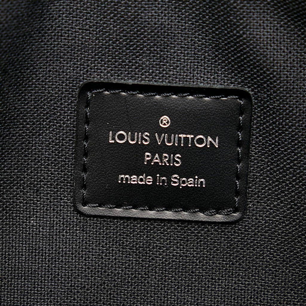 Louis Vuitton Taiga Kaluga Clutch Bag (SHG-26940)