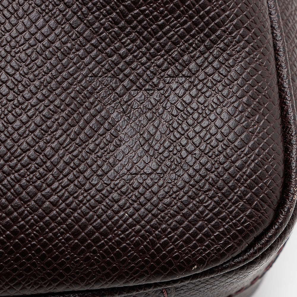 Louis Vuitton Taiga Leather Porte Documents Voyage Briefcase (SHF-18195)