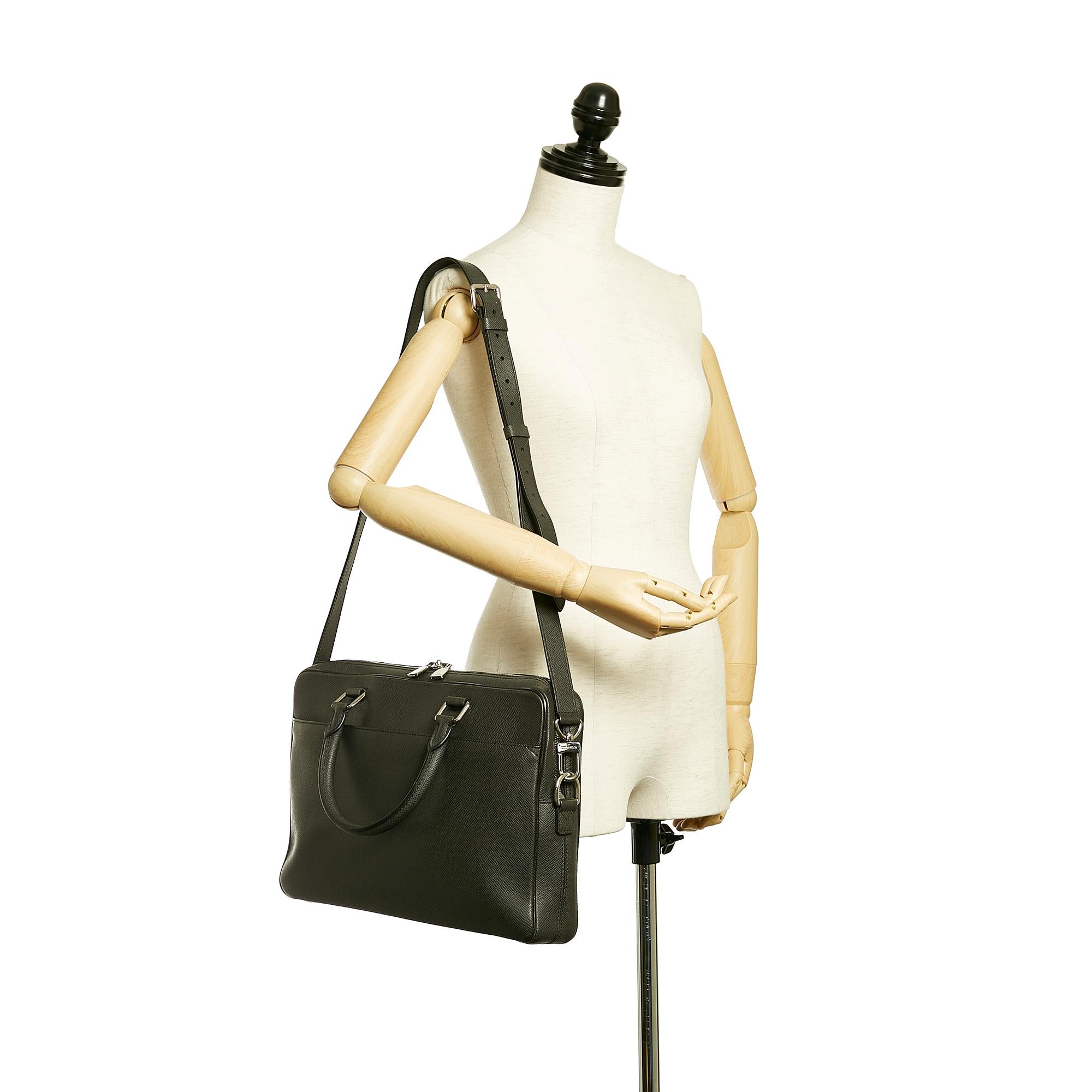 Louis Vuitton Taiga Porte-Documents Business Bag (SHG-28146)