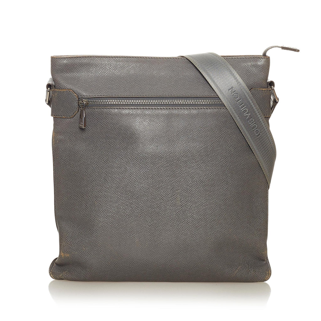 Louis Vuitton Taiga Sasha (SHG-27511)