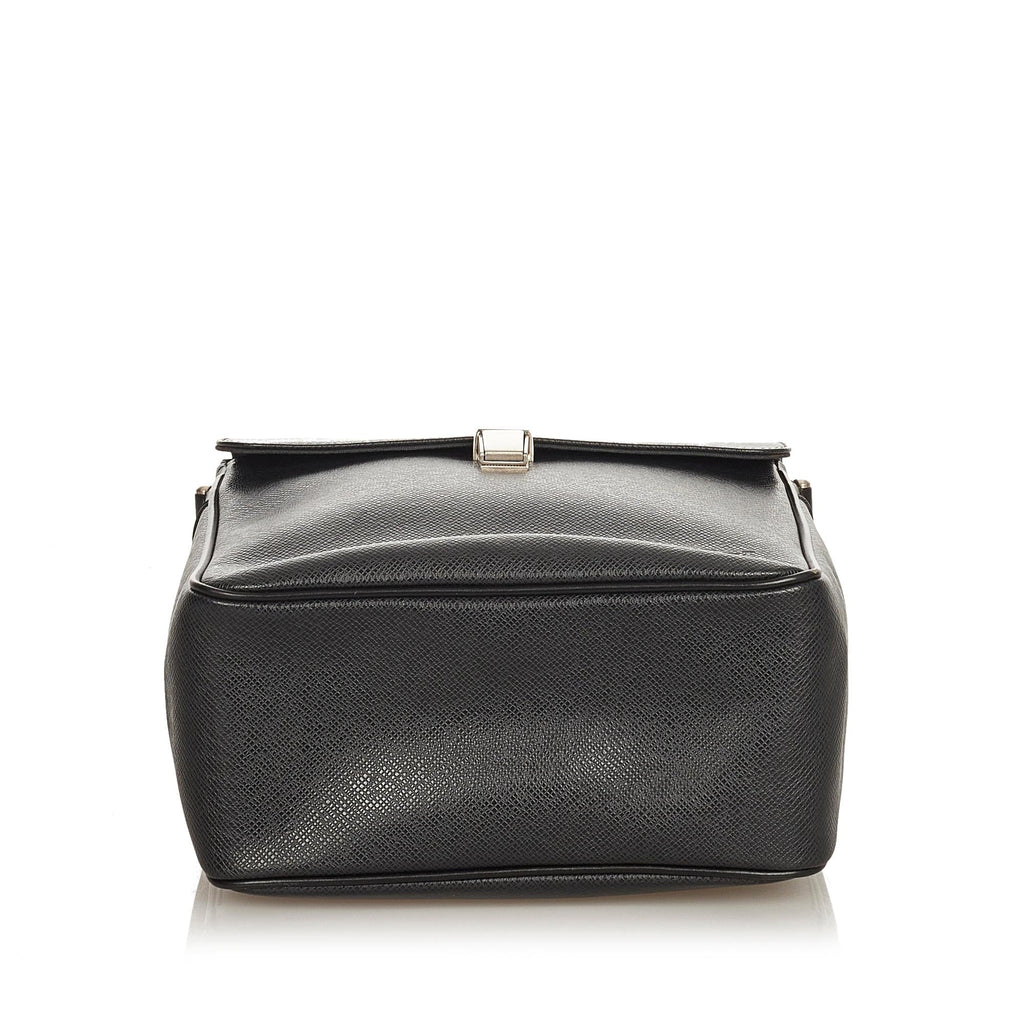 Louis Vuitton Taiga Yaranga (SHG-25474)