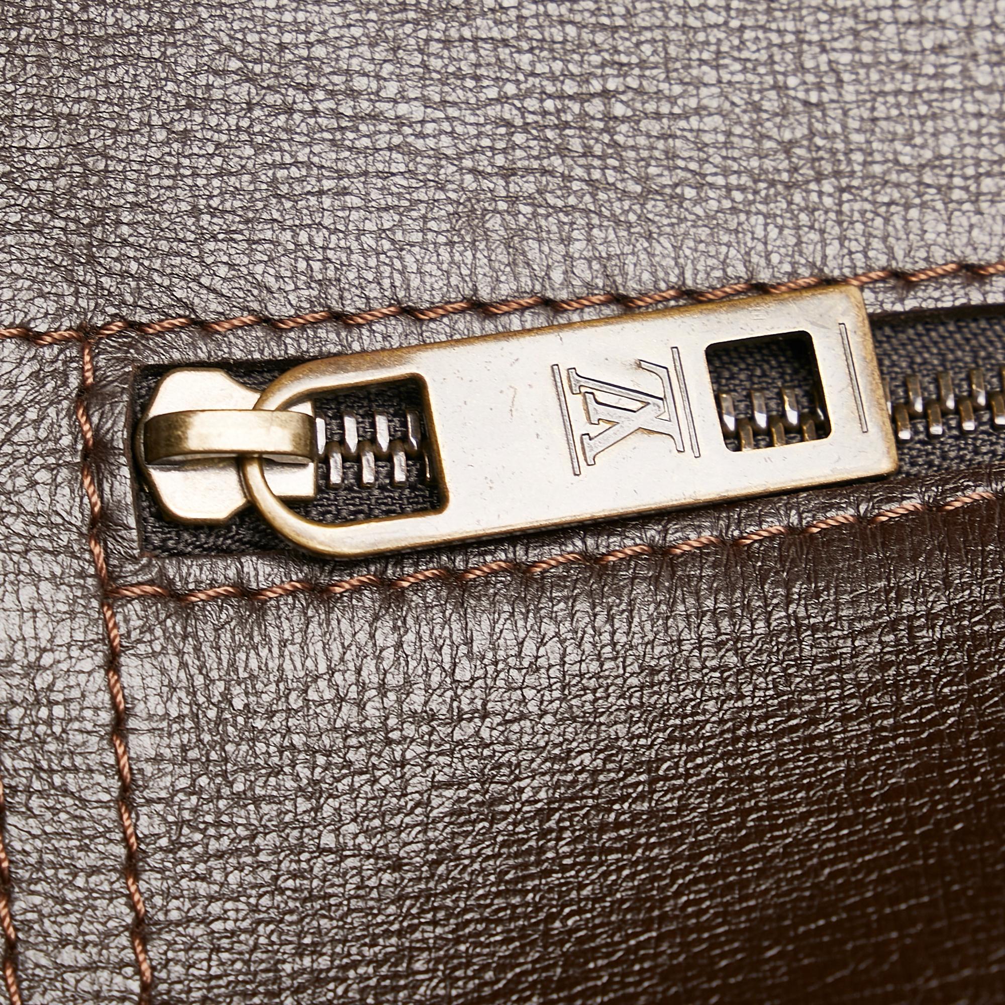 Louis Vuitton Utah Shawnee MM (SHG-26715)