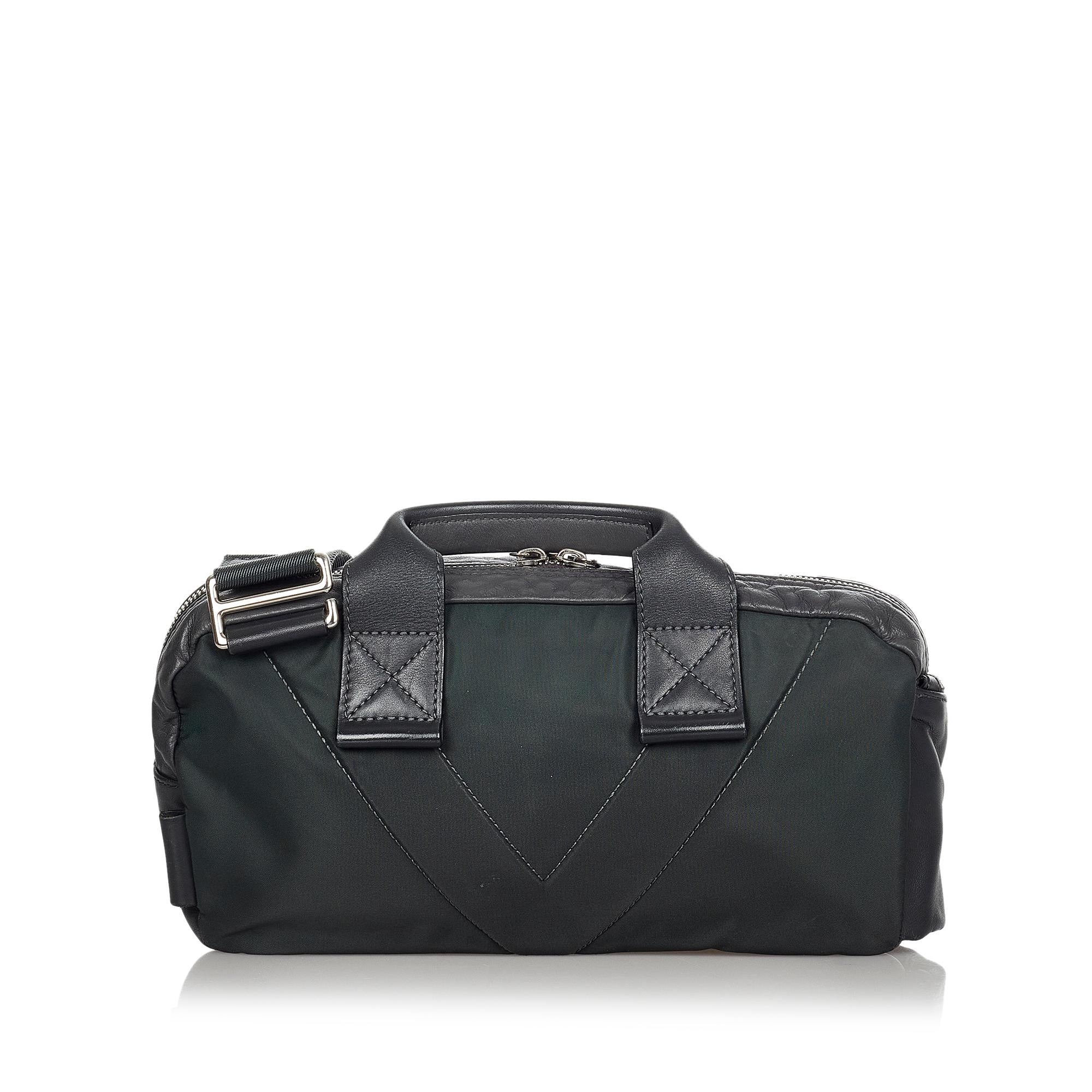 Louis Vuitton V-Line Fast (SHG-24281)