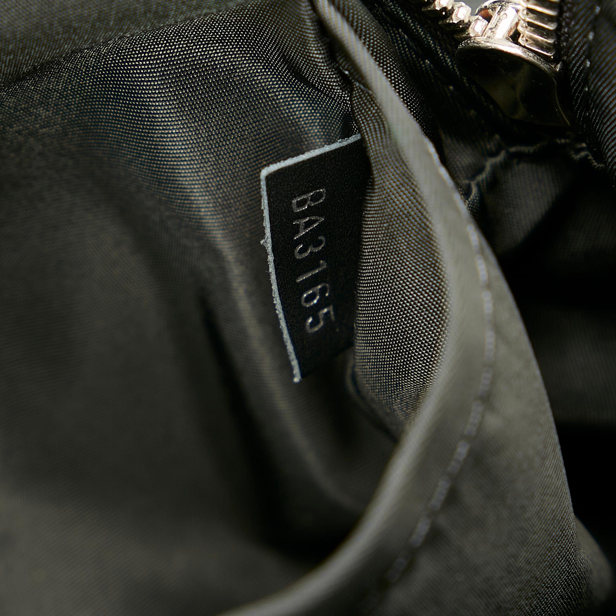 Louis Vuitton V-Line Fast (SHG-24281)