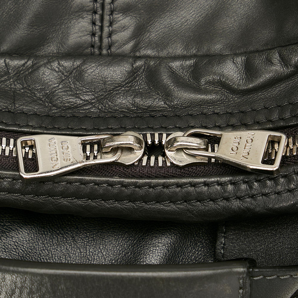 Louis Vuitton V-Line Fast (SHG-24281)