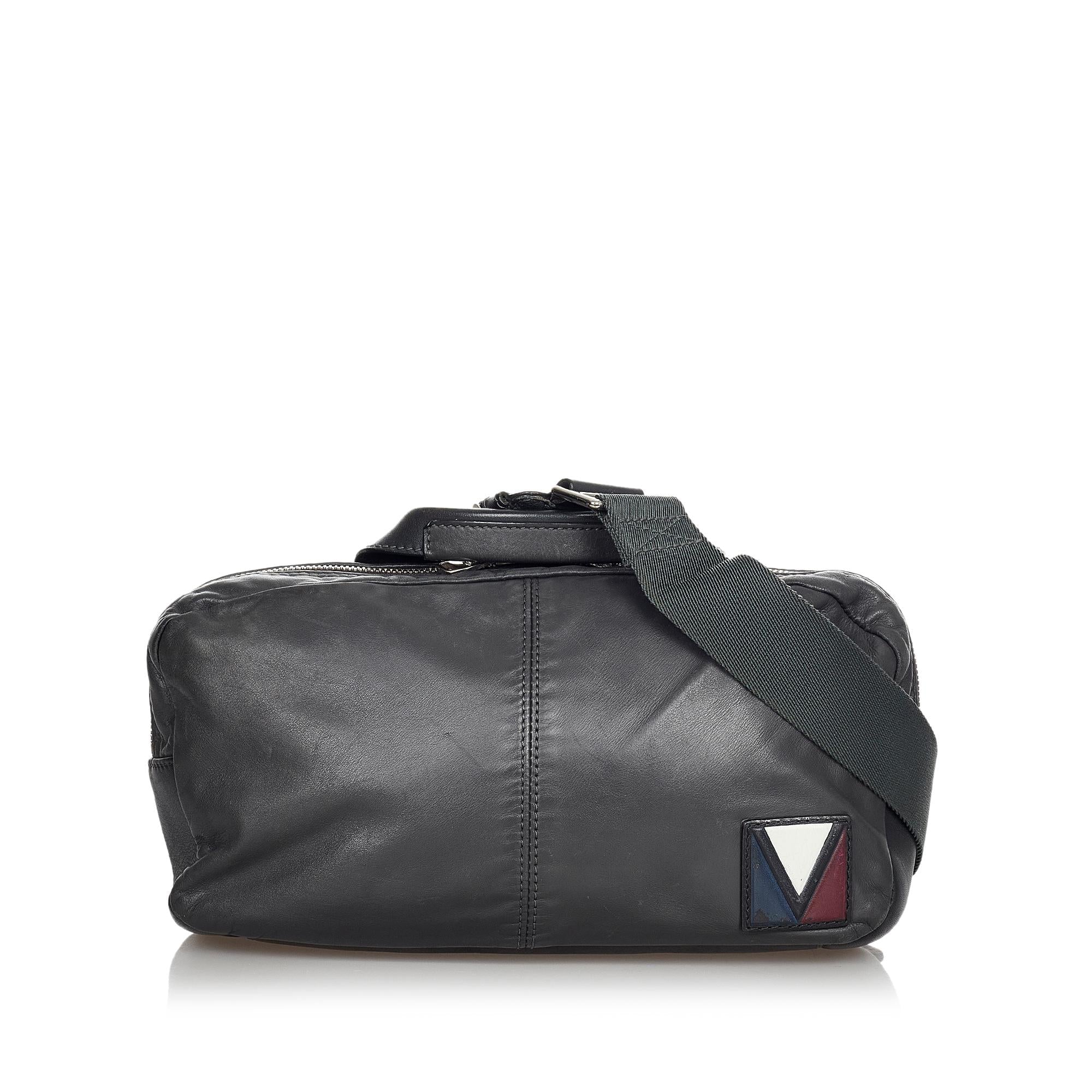Louis Vuitton V-Line Fast (SHG-24281)