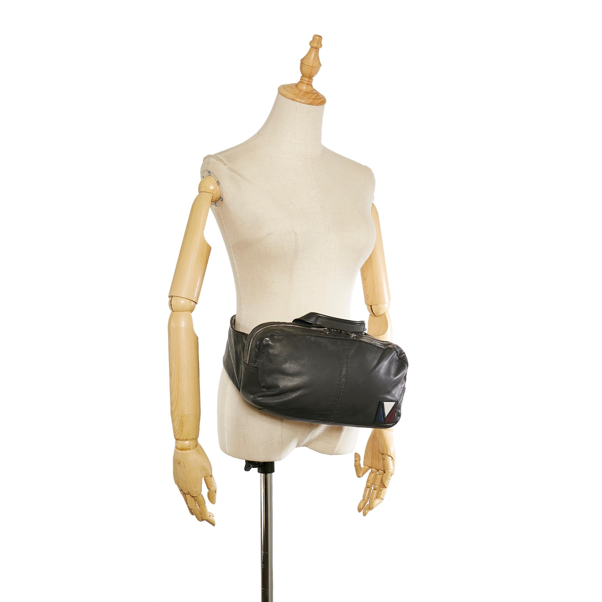 Louis Vuitton V-Line Fast (SHG-24281)