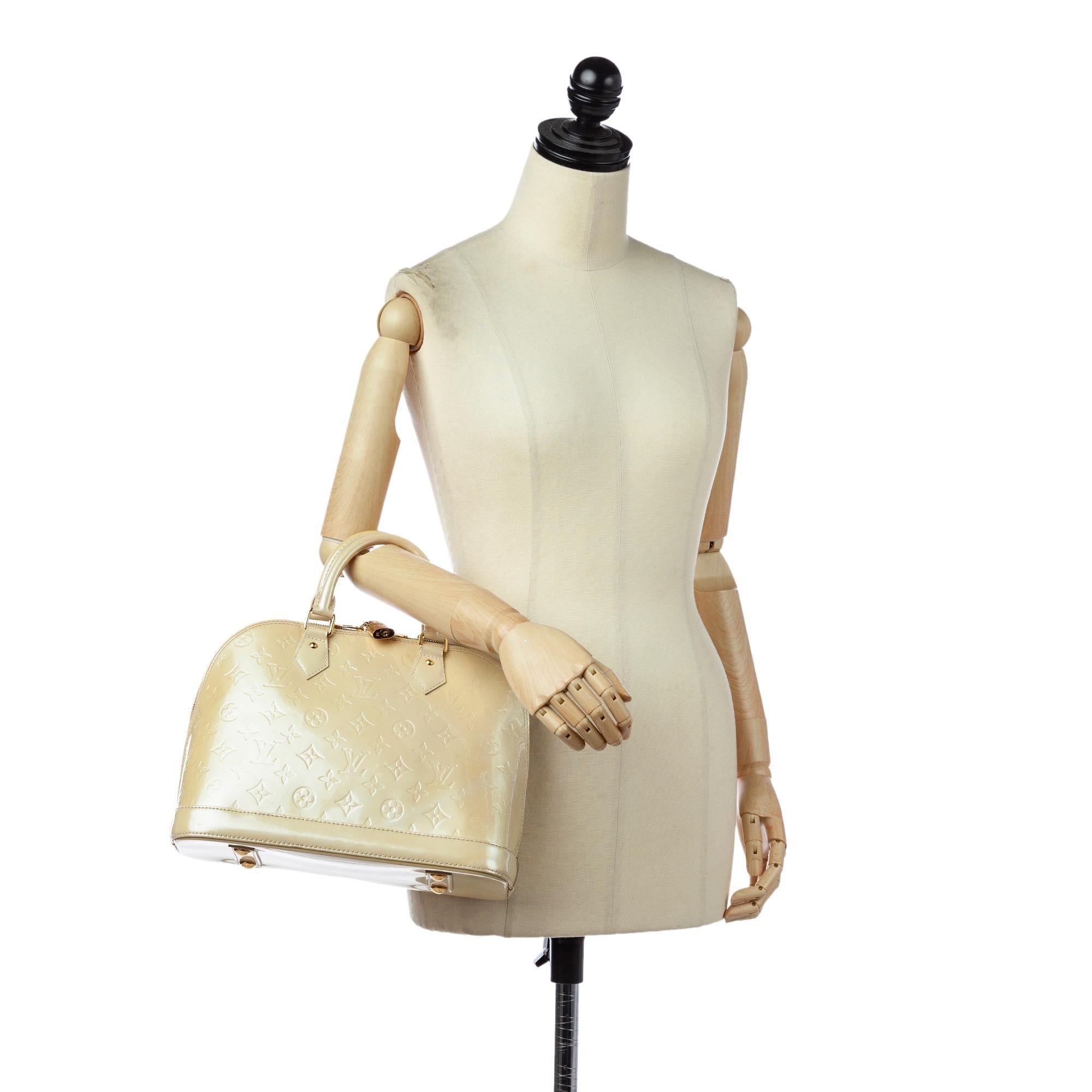 Louis Vuitton Vernis Alma PM (SHG-26665)