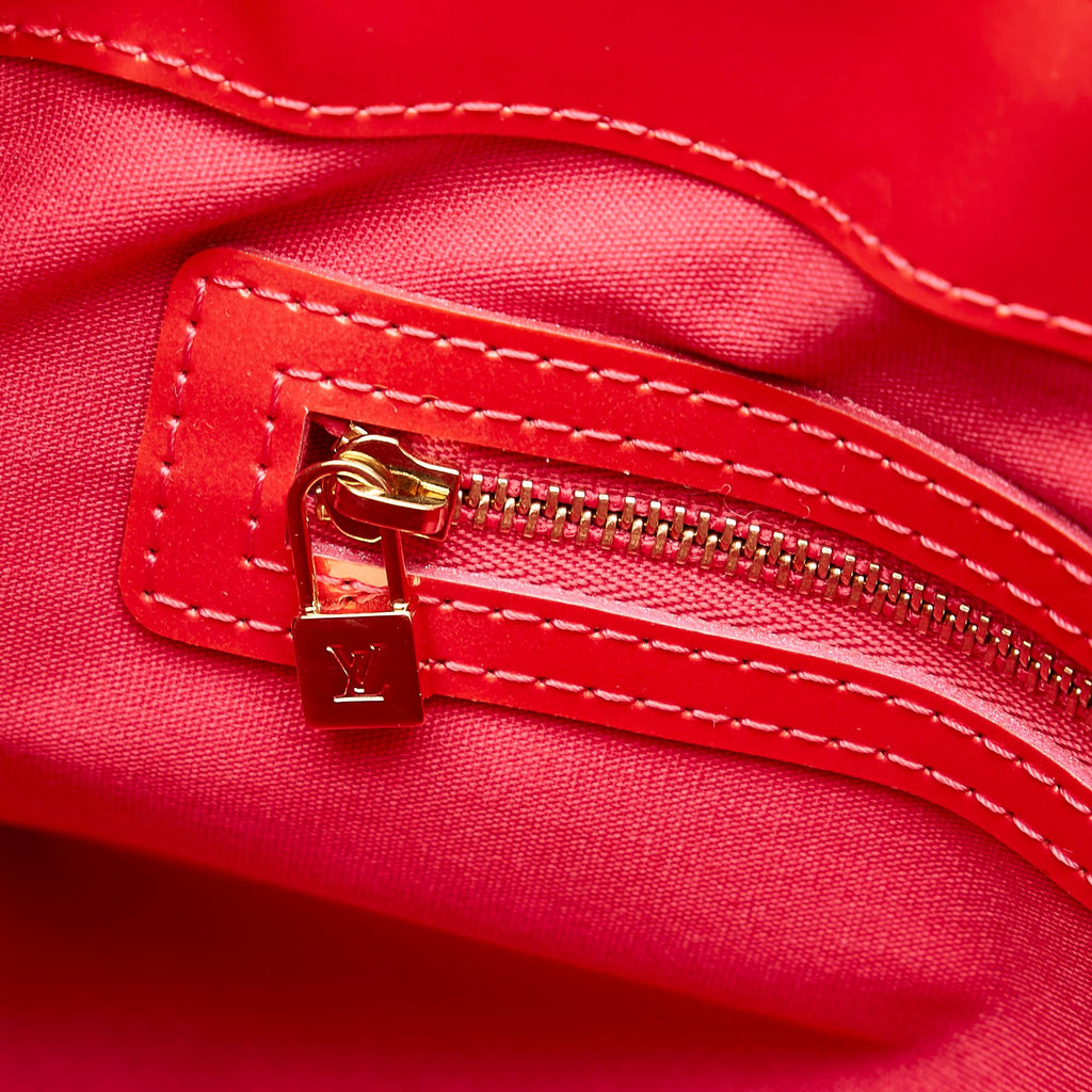 Louis Vuitton Vernis Wilshire PM (SHG-27114)