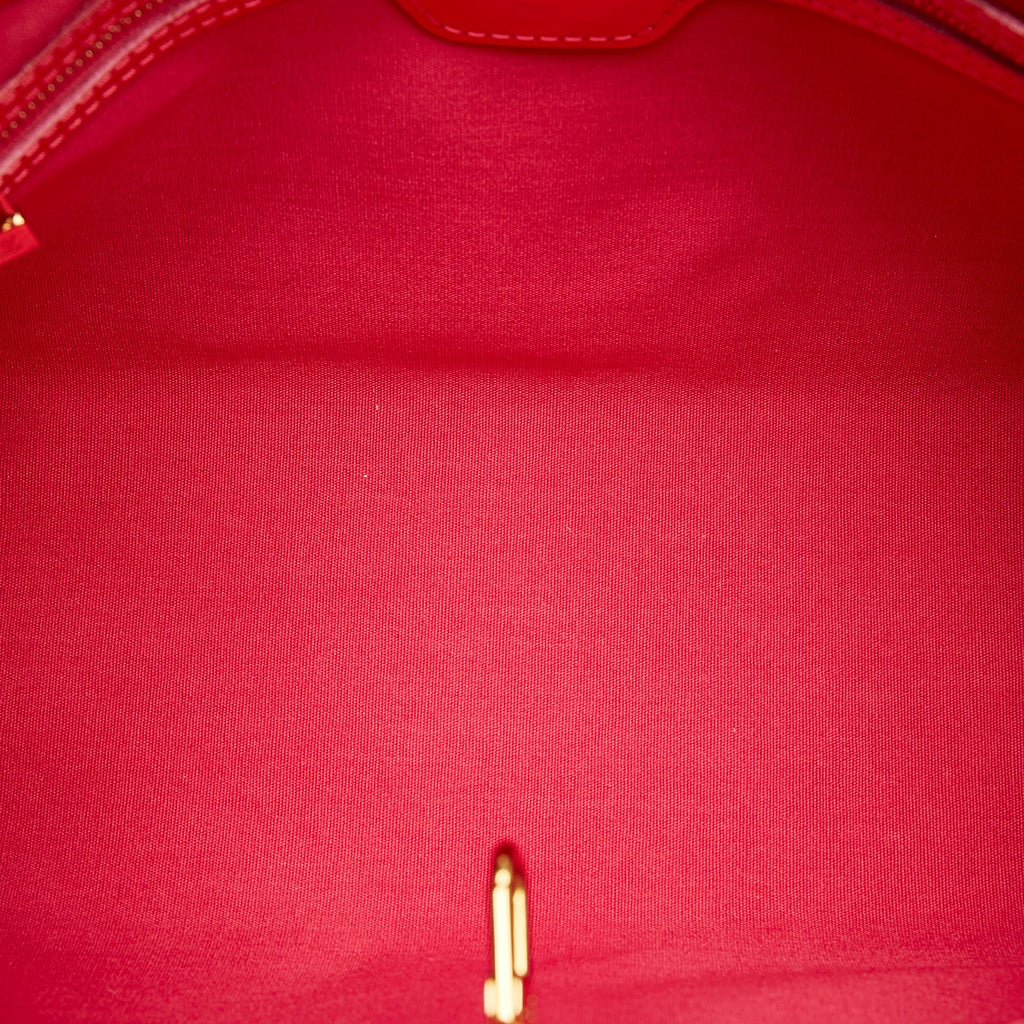 Louis Vuitton Vernis Wilshire PM (SHG-27114)