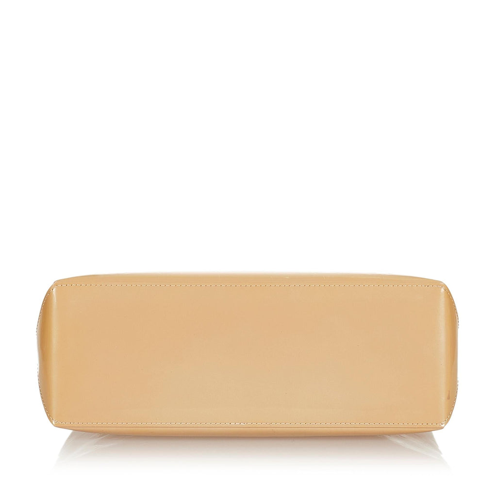 Louis Vuitton Vernis Wilshire PM (SHG-27115)