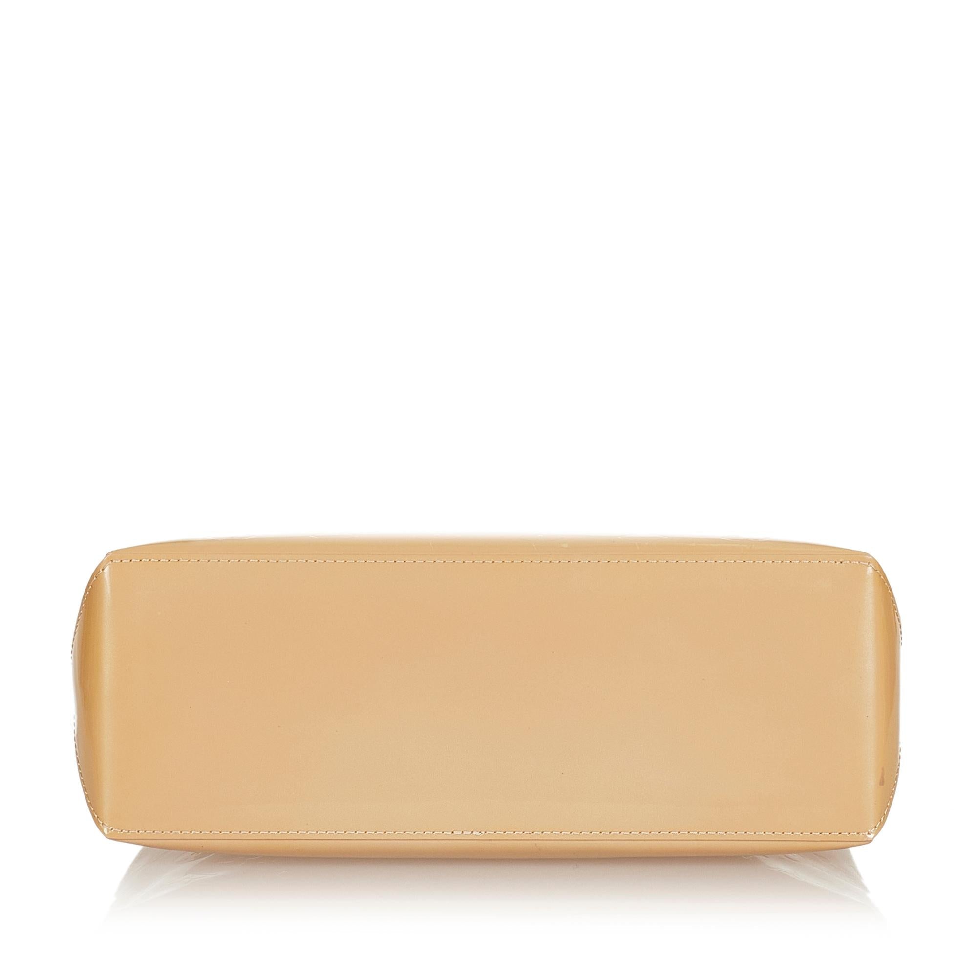Louis Vuitton Vernis Wilshire PM (SHG-27115)