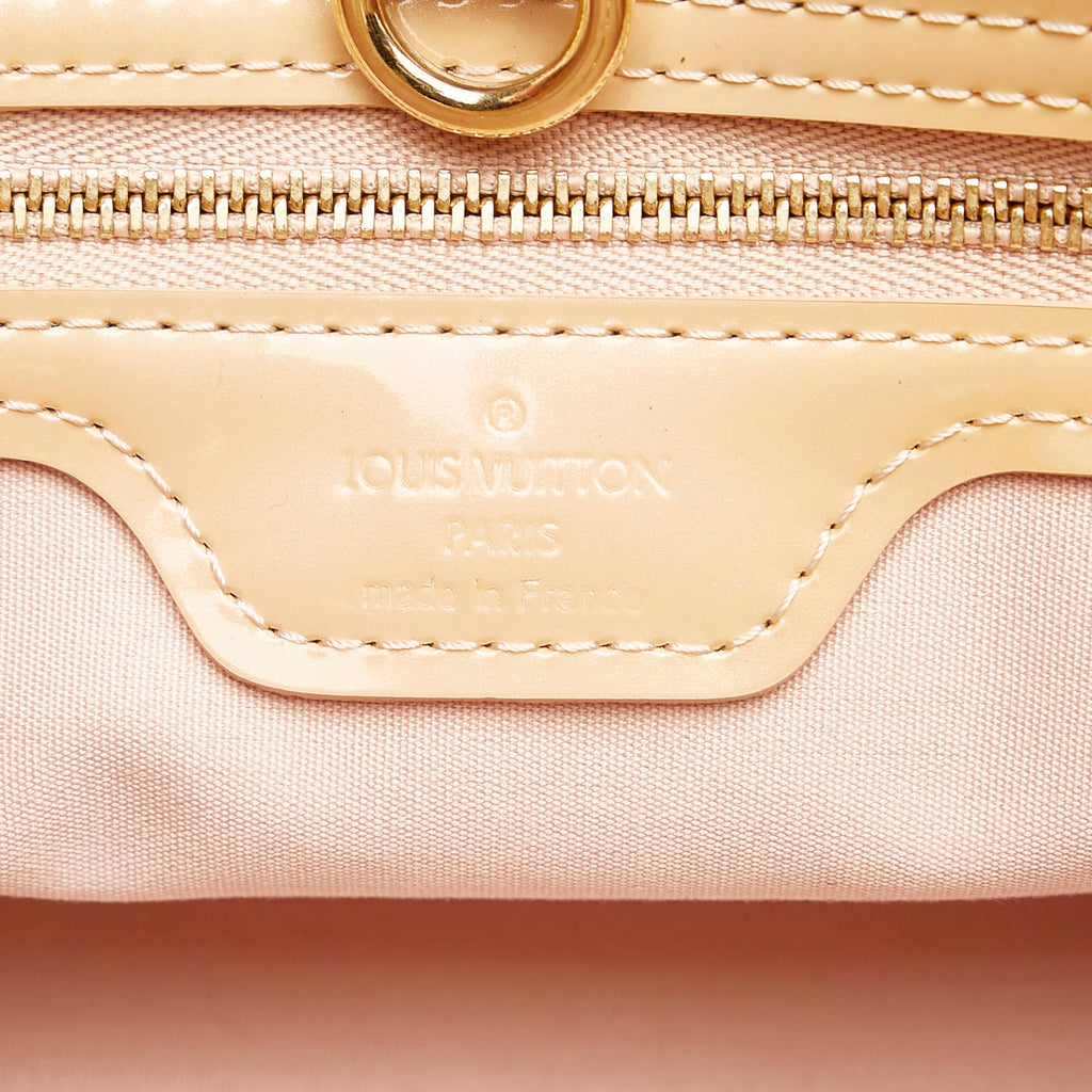 Louis Vuitton Vernis Wilshire PM (SHG-27115)