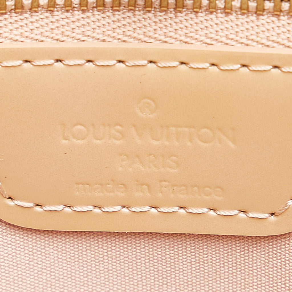 Louis Vuitton Vernis Wilshire PM (SHG-27789)