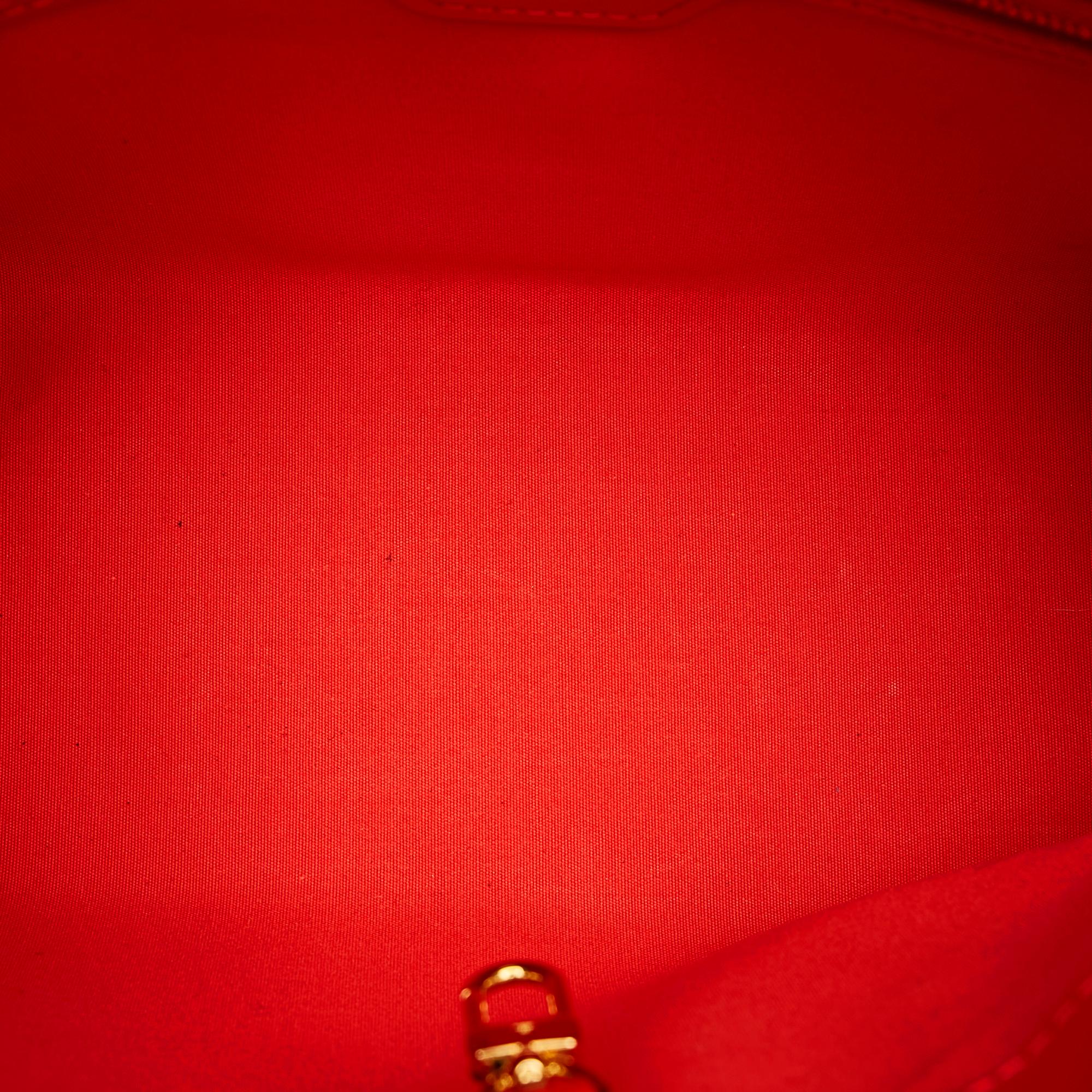 Louis Vuitton Vernis Wilshire PM (SHG-27884)