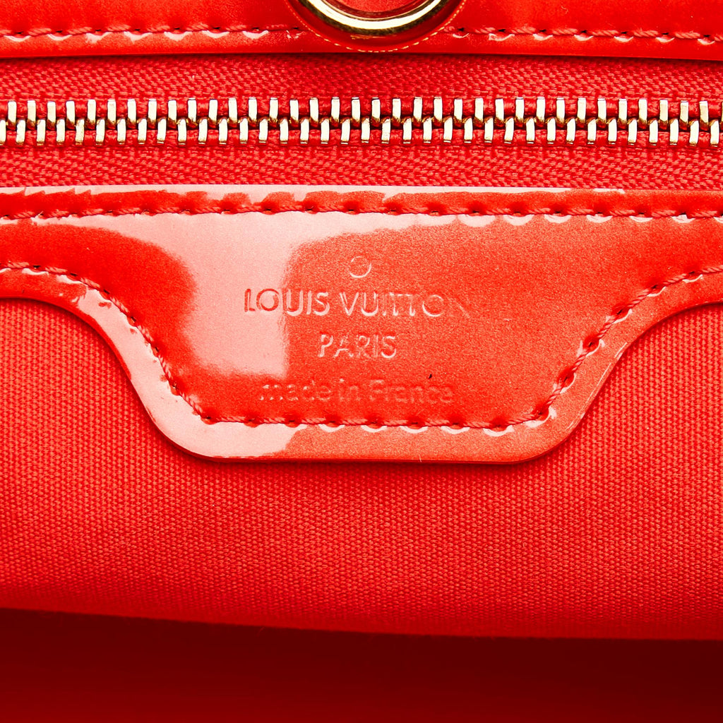 Louis Vuitton Vernis Wilshire PM (SHG-27884)