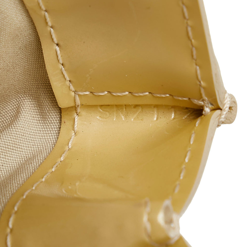 Louis Vuitton Vernis Wilshire PM (SHG-27983)