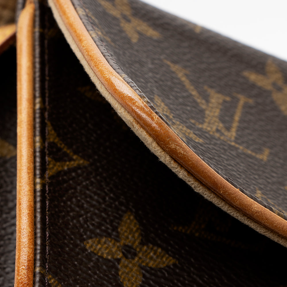 Louis Vuitton Vintage Monogram Canvas Pochette Twin GM Shoulder Bag (SHF-18399)