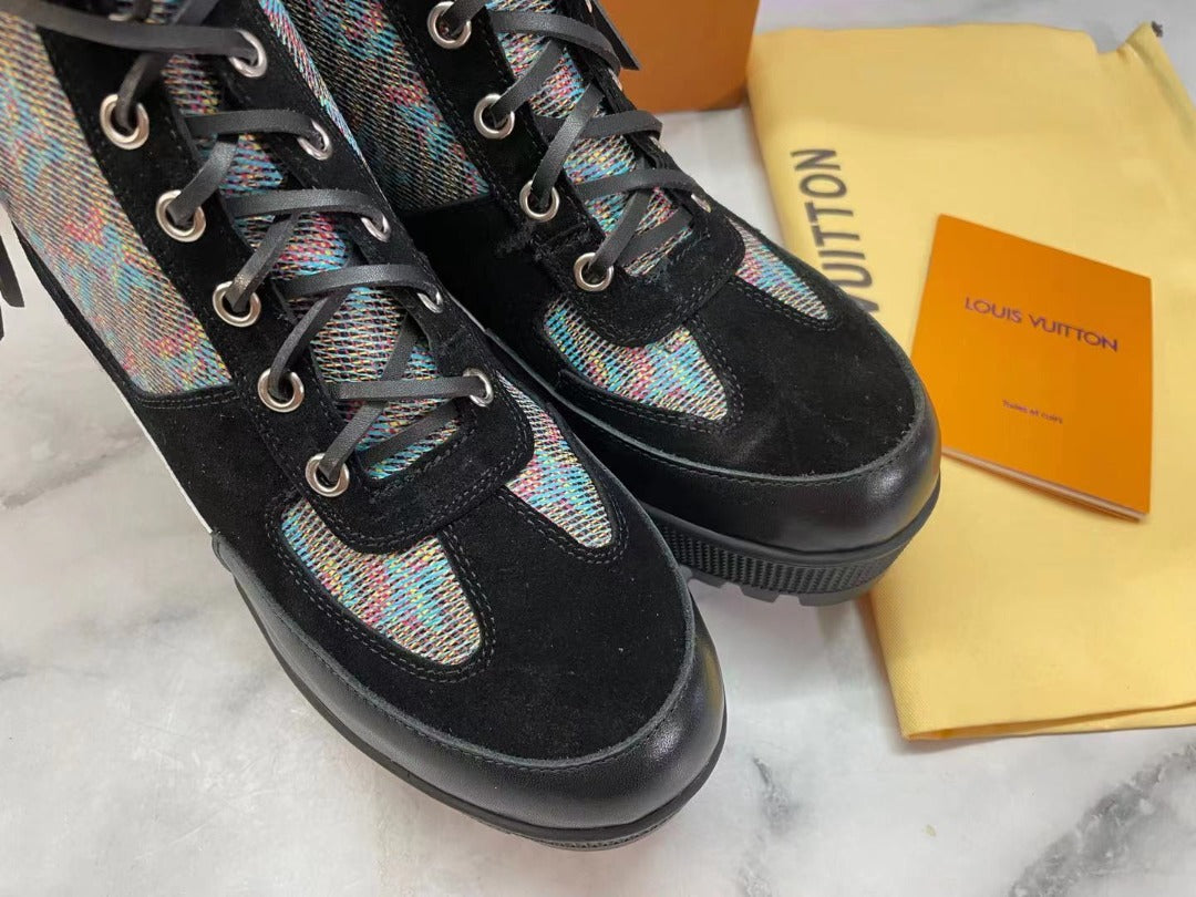 Louis Vuitton Laureate Desert Boots Pop Monogram Calfskin Leather Fall/Winter 2021 Collection 1A5SM2 Blue
