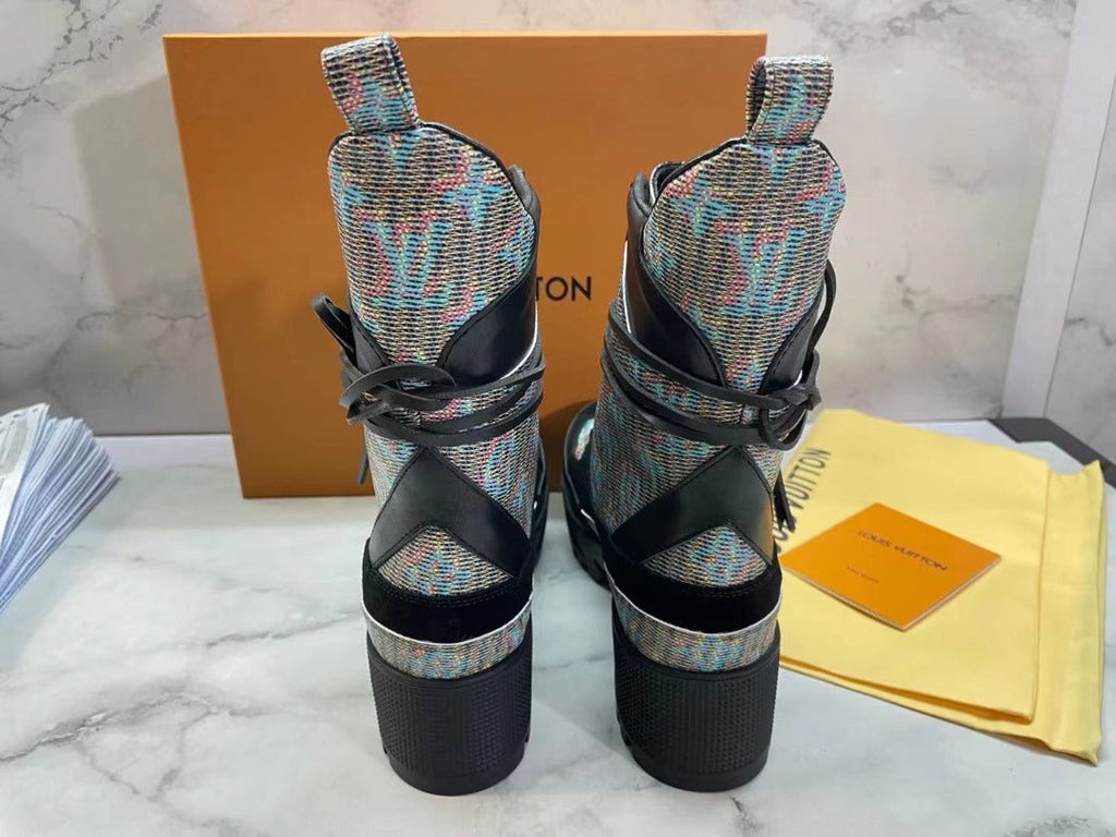 Louis Vuitton Laureate Desert Boots Pop Monogram Calfskin Leather Fall/Winter 2021 Collection 1A5SM2 Blue