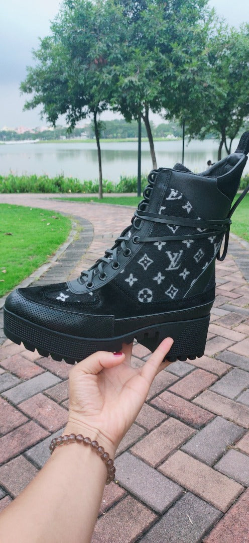 Louis Vuitton Laureate Platform Desert Boot Black