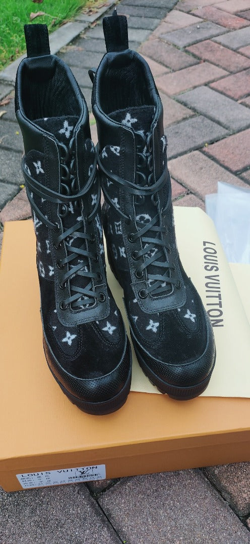 Louis Vuitton Laureate Platform Desert Boot Black
