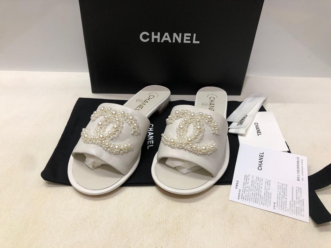 Chanel Pearl Embroidered Sandals Lambskin Leather Spring/Summer Collection, White
