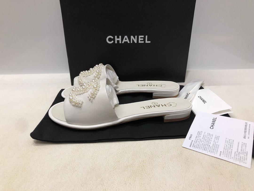 Chanel Pearl Embroidered Sandals Lambskin Leather Spring/Summer Collection, White