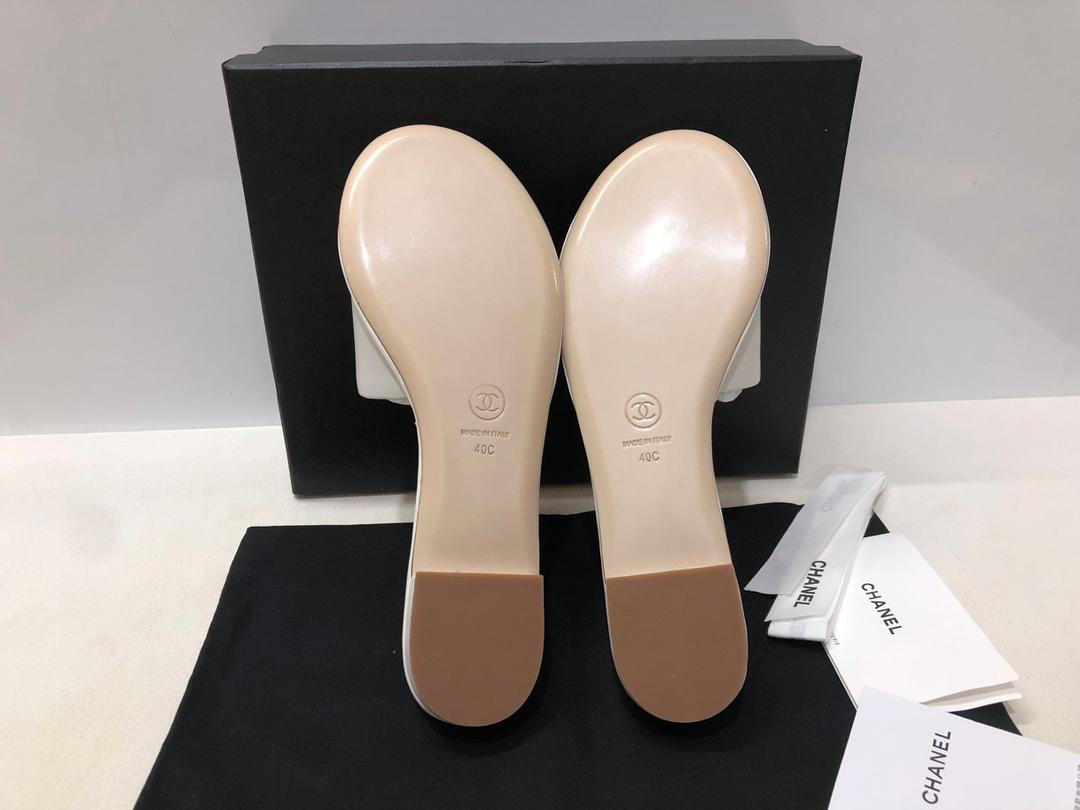 Chanel Pearl Embroidered Sandals Lambskin Leather Spring/Summer Collection, White