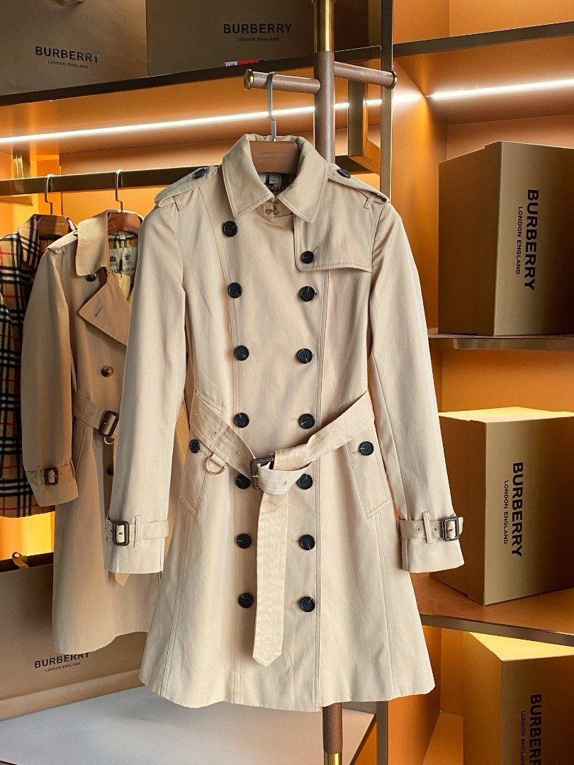 Burberry The Mid-length Kensington Heritage Trench Coat