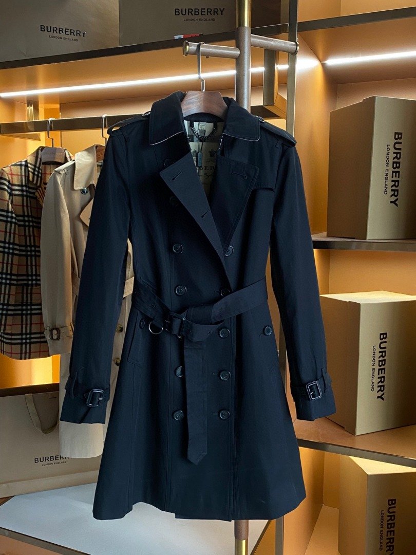 Burberry The Mid-length Kensington Heritage Trench Coat Black