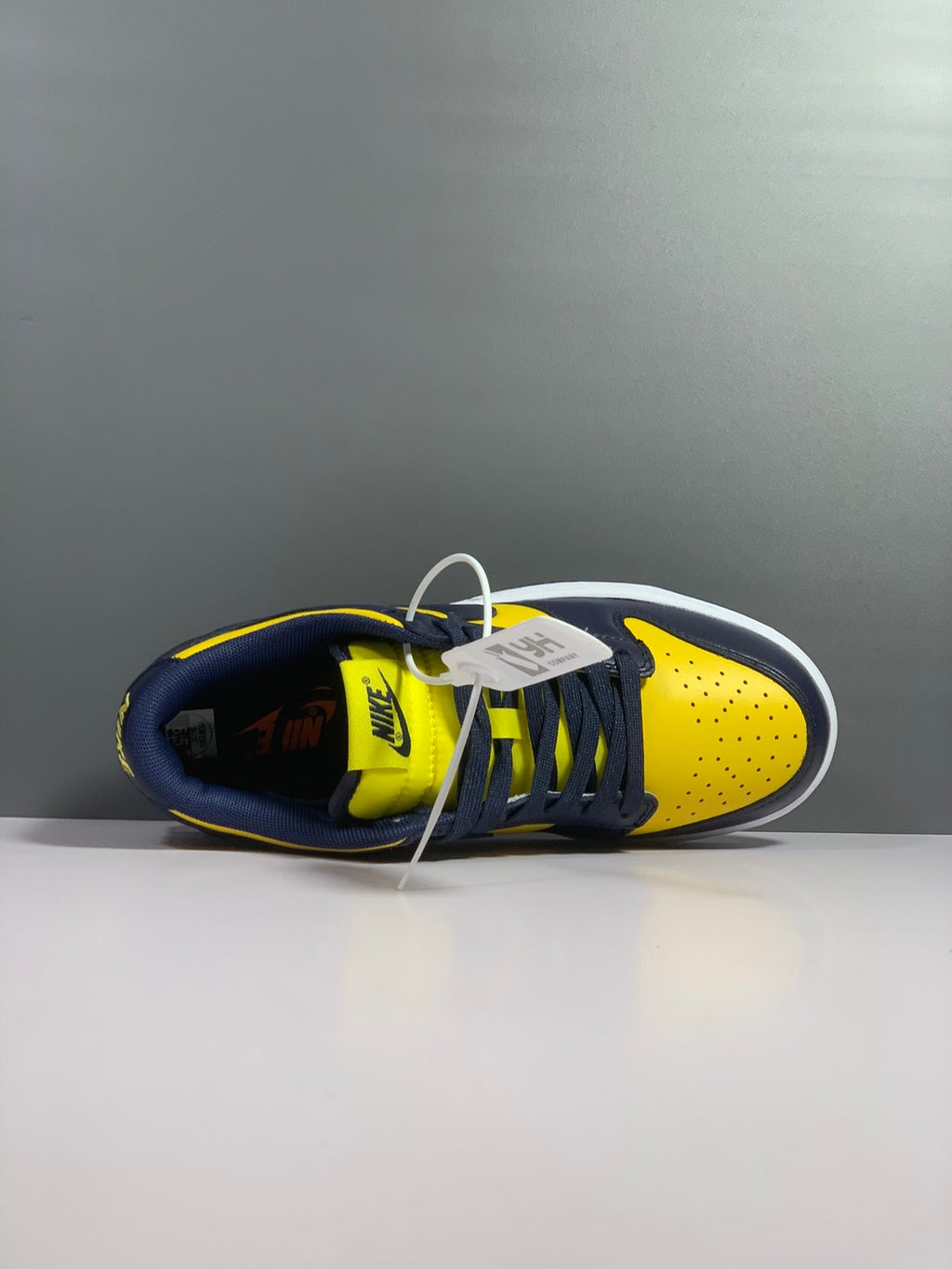 Nike Wmns Dunk Low Vintage Yellow