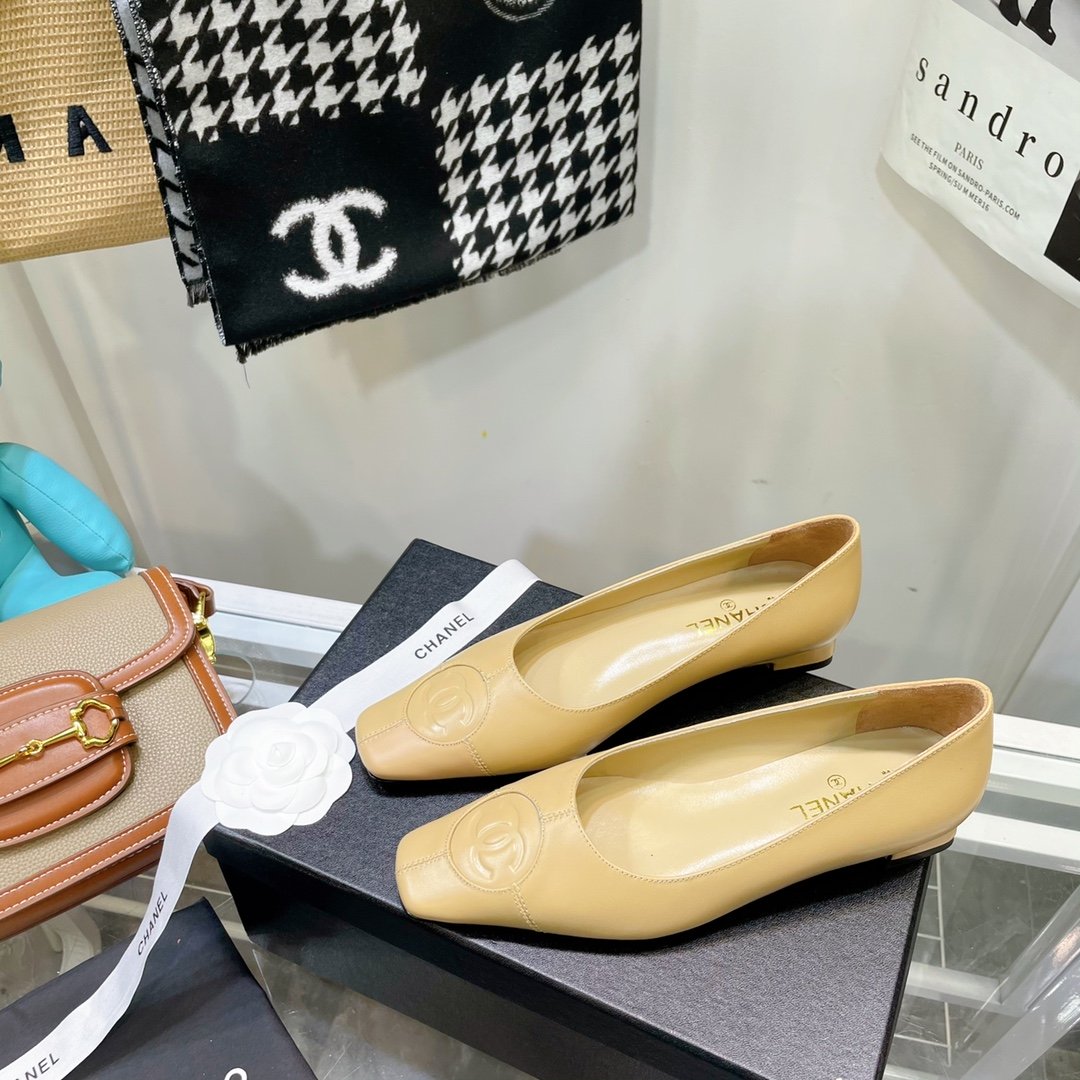 Chanel Flats Beige