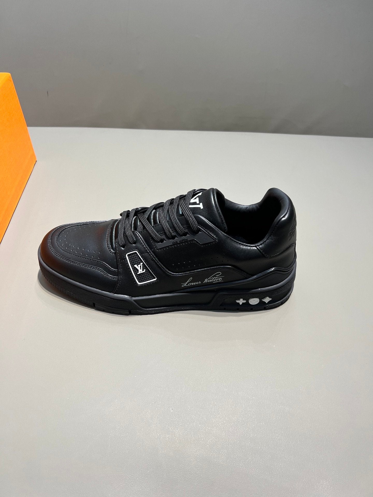 Louis Vuitton Trainer Sneaker
