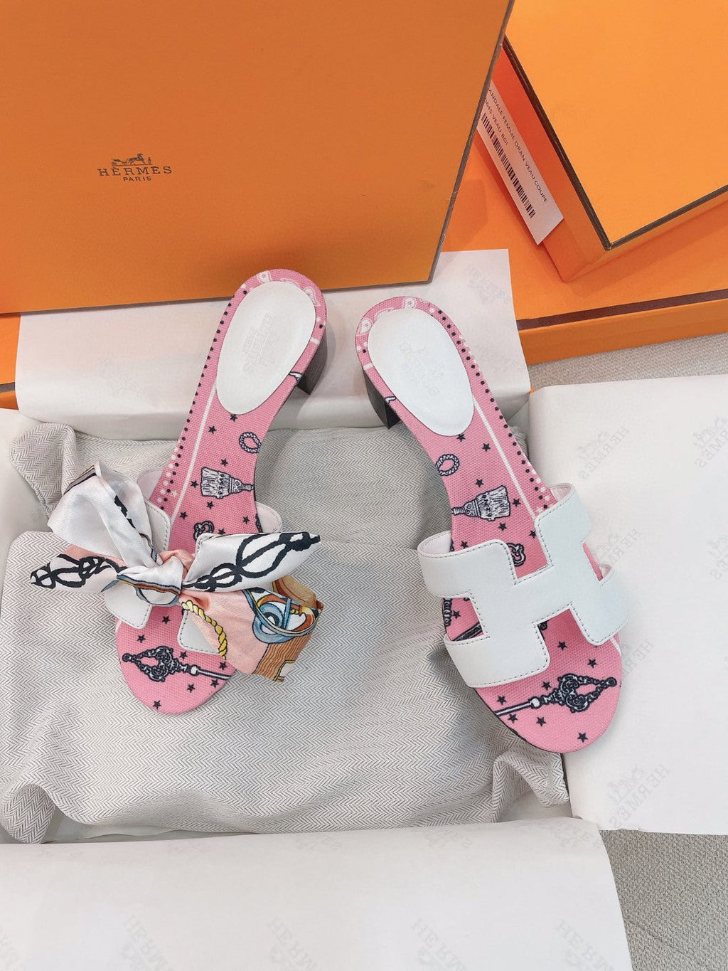 Hermes Oasis Pink