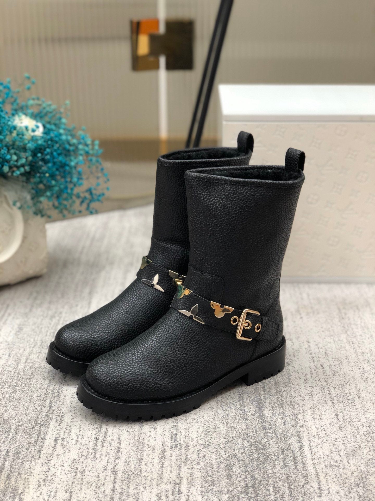 Louis Vuitton Discovery Flat Ankle Boot Black