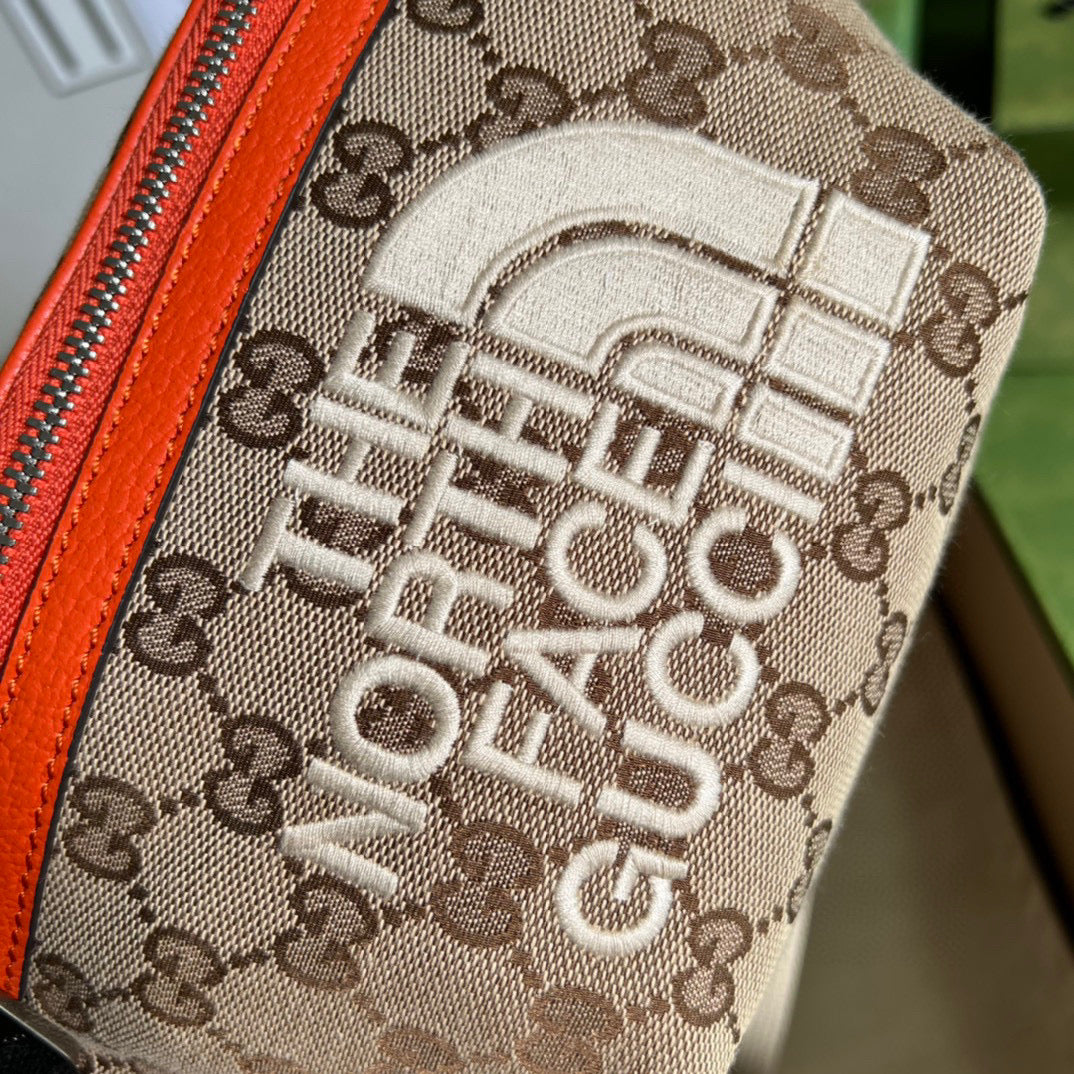 Gucci The North Face x Gucci Belt Bag 22cm Brown