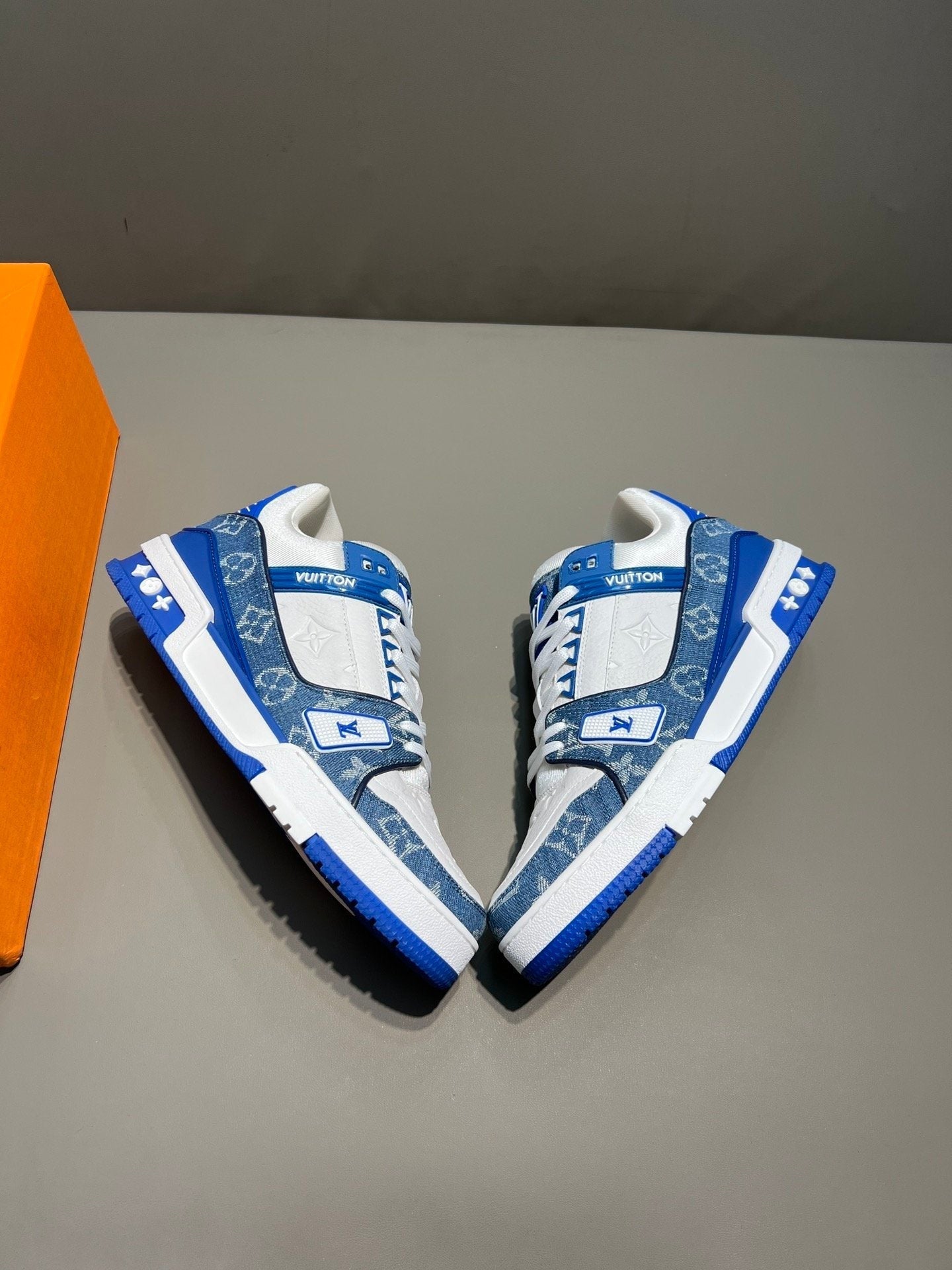 Louis Vuitton Trainer Sneaker