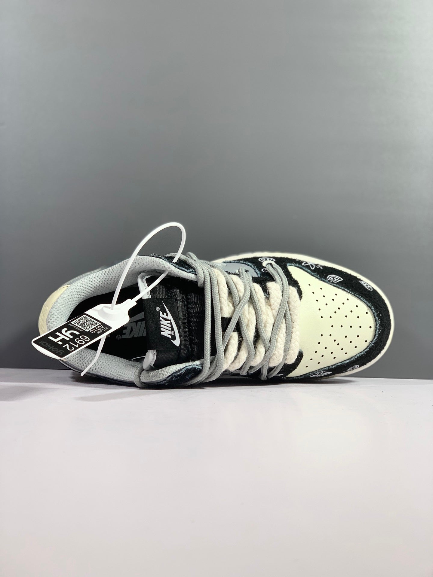 Nike SB Dunk Low Top
