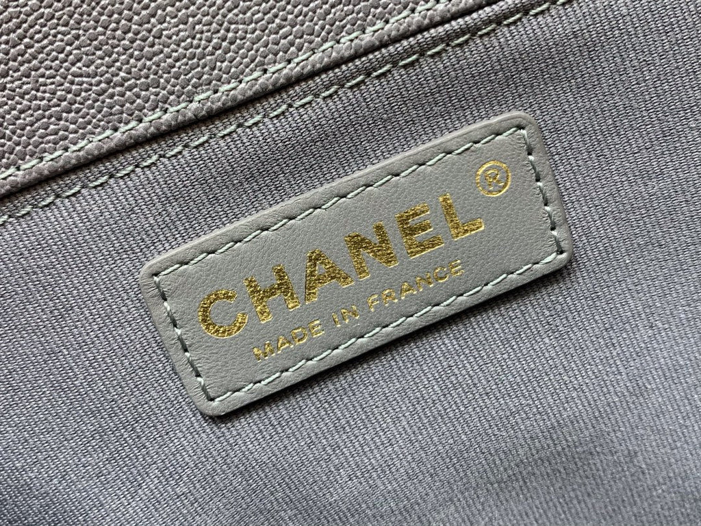 Chanel Classic Flapbag Gold Hardware 25cm