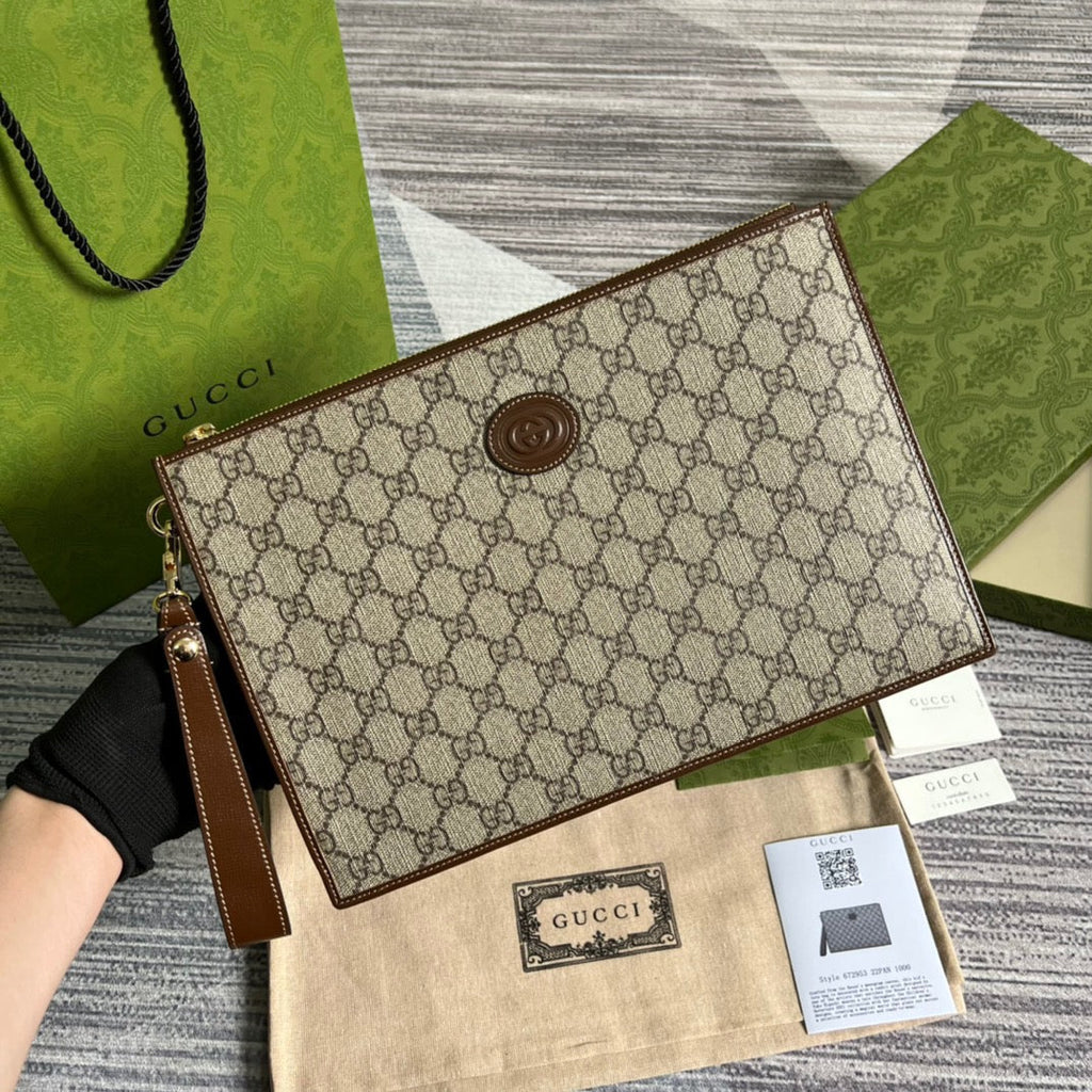 Gucci Neo Vintage GG Supreme Pouch 31cm