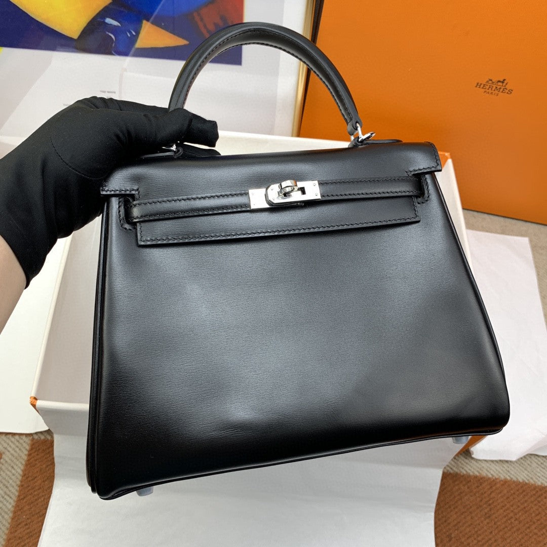 Hermes Kelly 25 Epsom Silver Hardware Black