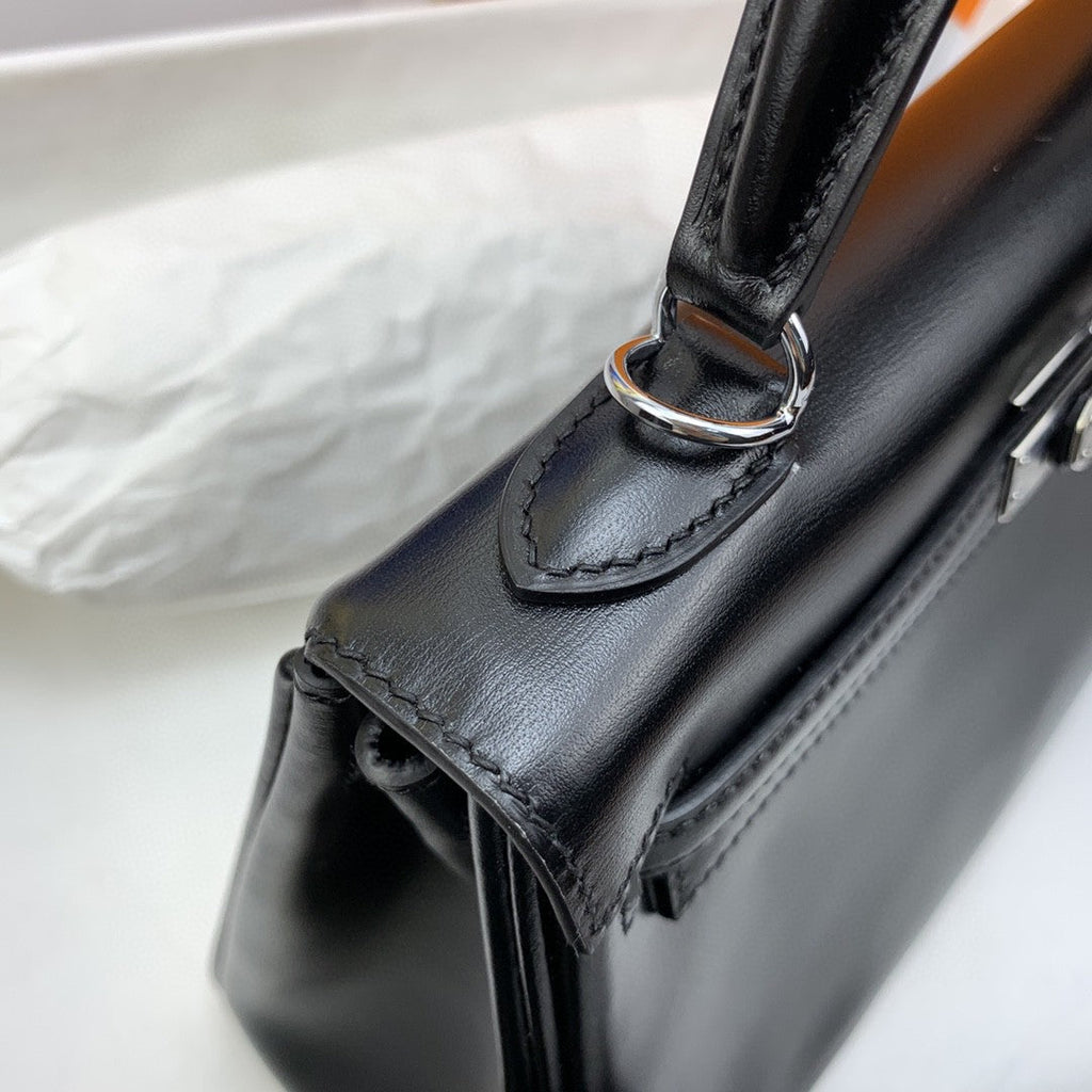 Hermes Kelly 25 Epsom Silver Hardware Black