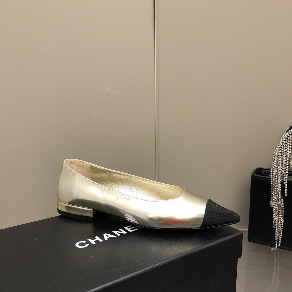 Chanel Flats Gold