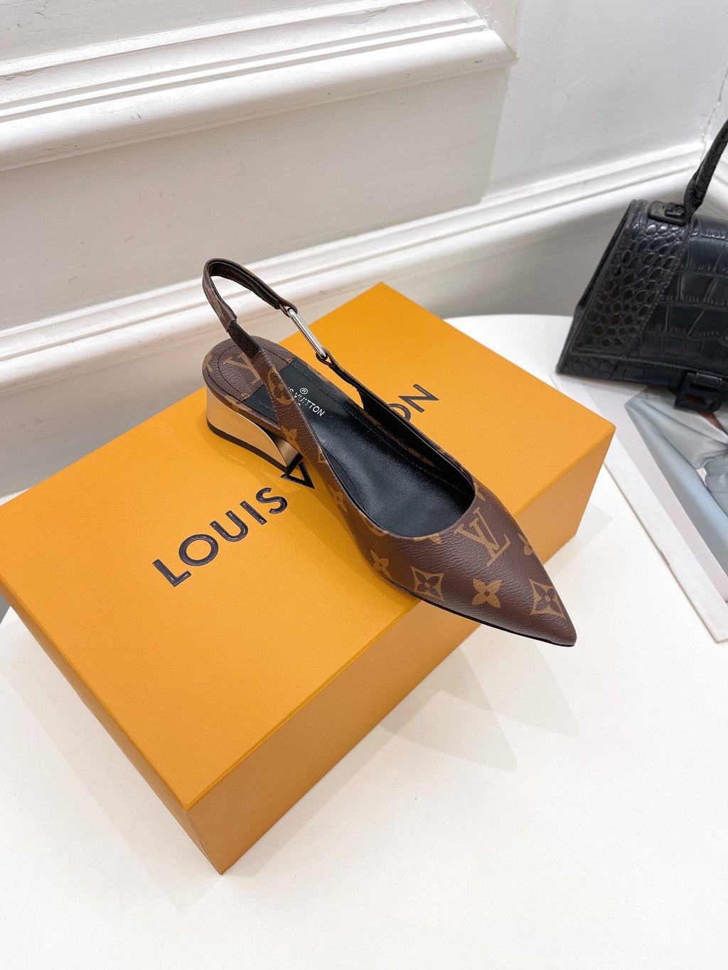 Louis Vuitton Magnetic Slingback Pump Brown