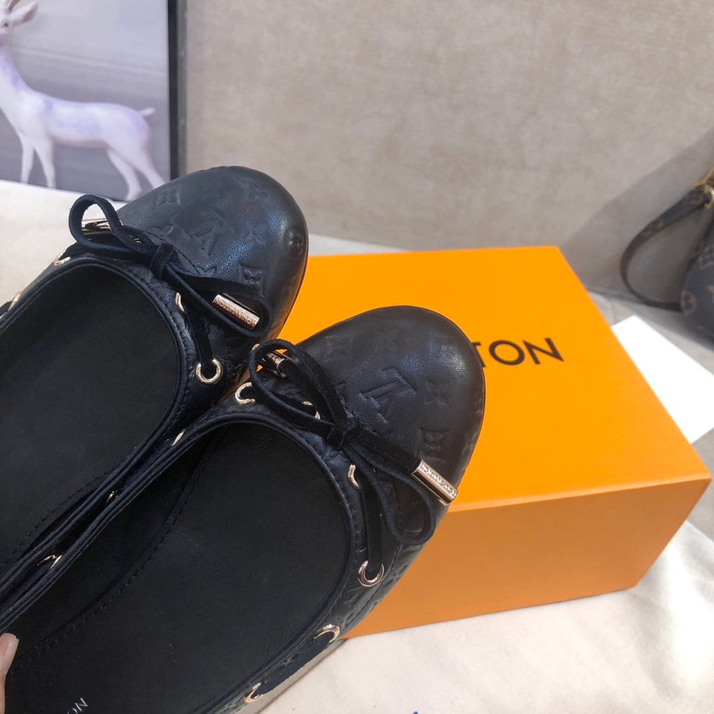 Louis Vuitton Gloria Flat Loafer Black